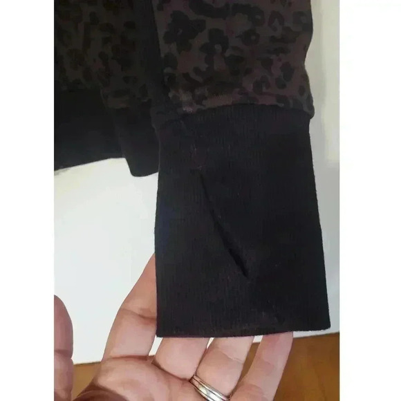 Athleta jacket grey and black cheetah print‎ womens size small with hood - Picture 3 of 5